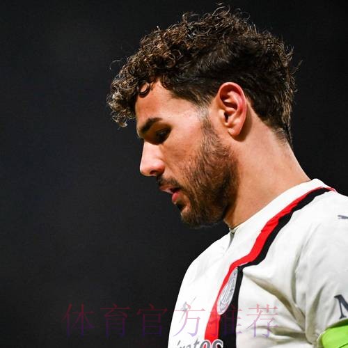 皇马希望明夏4000万签戴维斯 最高不超过5000万 皇马希望明夏4000万签戴维斯 最高不超过5000万